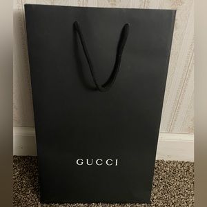 Gucci shopping bag💕